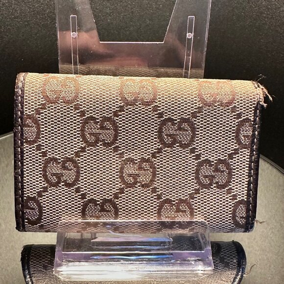 Gucci GG Canvas Key Case - GUC - Picture 2 of 8